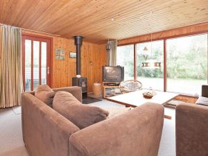 6 person holiday home in Ebeltoft