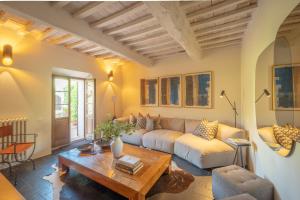 Casa Nobile - Luxury Villa in Val DOrcia - Authentic Tuscany Living