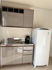 Studio Novo Individual com Sacada e Garagem em Camobi ao Lado da UFSM