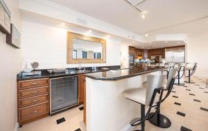 Phoenix X 1509 condo