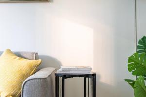 1BD Apt with Sofa bed in Queens Wharf - Level 17 with City view