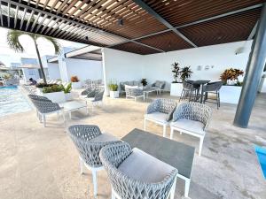 Serenada 413 top floor 2 bedroom