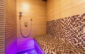 Stunning Apartment In Visnjevac With Sauna