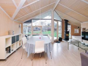 7 person holiday home in Asnæs-By Traum