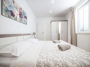 Holiday Home in Maslenica with Sea View