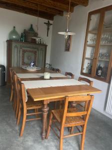 Casale nel mezzo dei vigneti