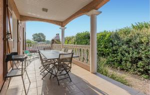 Gorgeous Home In Cessenon Sur Orb