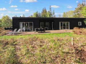 10 person holiday home in Hadsund