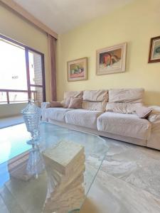 Cobertura com piscina no bairro mais charmoso de Cabo Frio, 400mts da praia do Forte