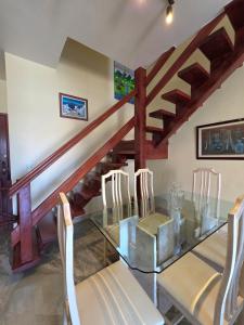 Cobertura com piscina no bairro mais charmoso de Cabo Frio, 400mts da praia do Forte