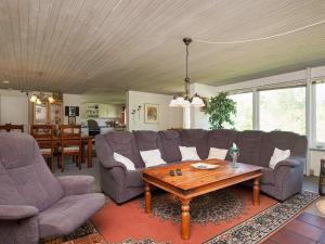 6 person holiday home in Farsø-By Traum