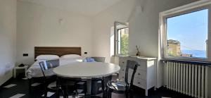 The Pirates Penthouse- Bluchalet