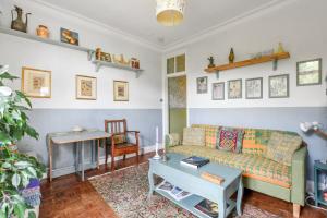 Charming London with balcony