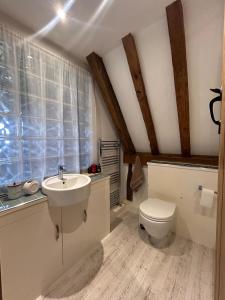 Heritage Cottage with a Pool