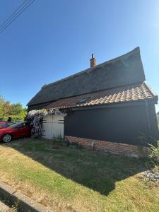 Heritage Cottage with a Pool