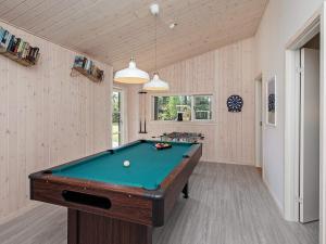 8 person holiday home in Væggerløse