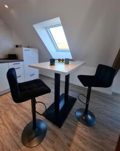 Moderne DG-Wohnung mit Flair in guter Lage