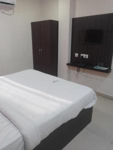 Hotel Airport Shine Inn