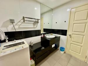 Mansion One at Gurney Drive Georgetown by 3C