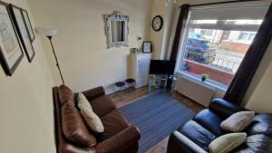 Tower St Cranes Murals Titanic 3br-6guests