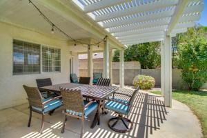 Explore ABQ and Rancho Rio Family Home with Patios!