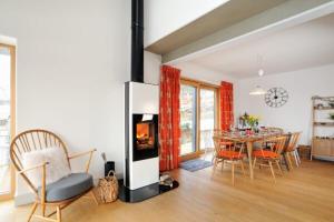 Beautiful Lodge with hot tub & panoramic views