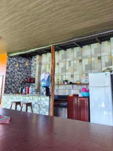 Casa Com bilhar 4 quartos alter