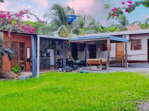 Casa Com bilhar 4 quartos alter