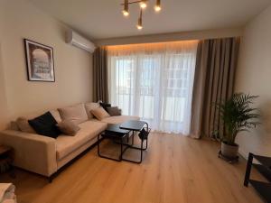 Panorama Level 12 z balkonem