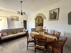 Casa in mezzo agli Ulivi