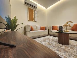 Stylish 1BR with Living Room and Kitchen - Al Munsiyah