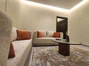 Stylish 1BR with Living Room and Kitchen - Al Munsiyah