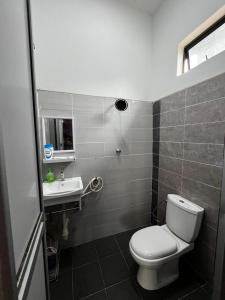 AZZR Homestay