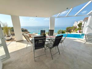 Clementina Apartments