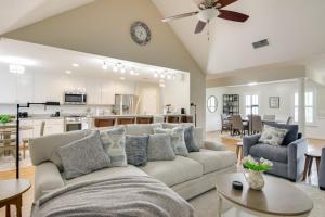 Near Rev and Civil War History Museums! Camden Home