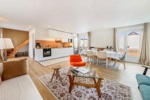 ATLAS beautiful 2-Bed Apartment near the Sea