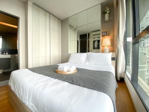 River View Modern 1BR - Weekly Cleaning - Phrom Phong