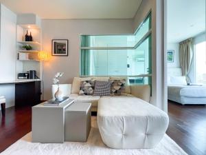 Near BTS Thong Lor l Workspace and Kitchen l Sontana