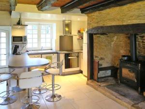 Les Mazaux avec piscine chauffée au nord de Sarlat