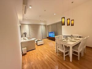 Yara Colombo-a place to unwind