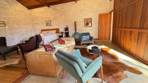 Espetacular casa em Gonçalves - MG (2)