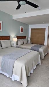 Studio Apartment with two double beds at Solarium in Playa Coronado
