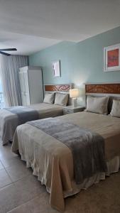 Studio Apartment with two double beds at Solarium in Playa Coronado
