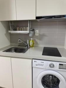 5min Walk Yeongdeungpo Station