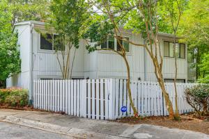 Steps to Park Dog-Friendly Condo in Conyers!