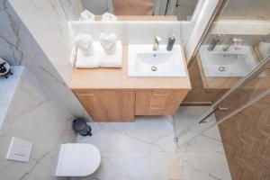 Bulwary nad Odrą Apartments z widokiem na rzekę Odrę i prywatnym miejscem parkingowym