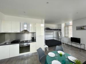 Lumineux et rénové studio en centre ville - Apt9