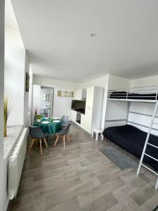 Lumineux et rénové studio en centre ville - Apt9