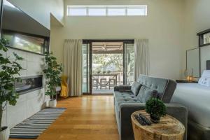 Relaxing Lake Escape - 1BR, Pickleball & BBQ