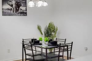 Tasteful 3BR I Free Parking I Workspace